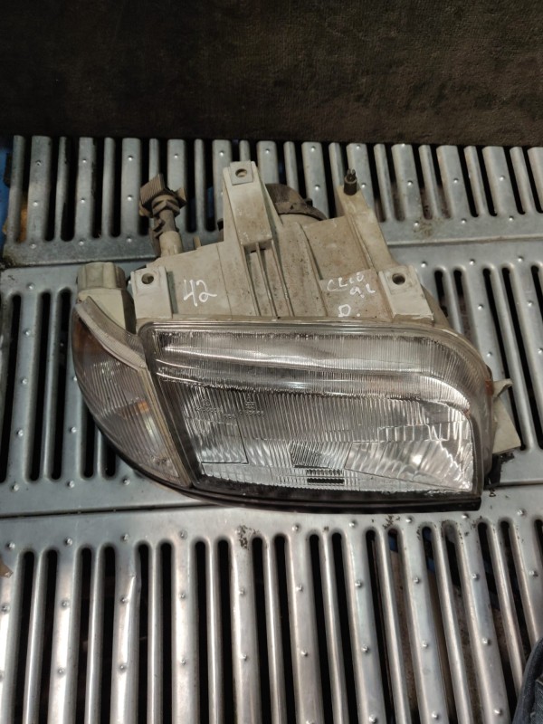 Farol Frente Direito / Otica Direita RENAULT CLIO I (B/C57_, 5/357_) | 90 - 98 Imagem-8
