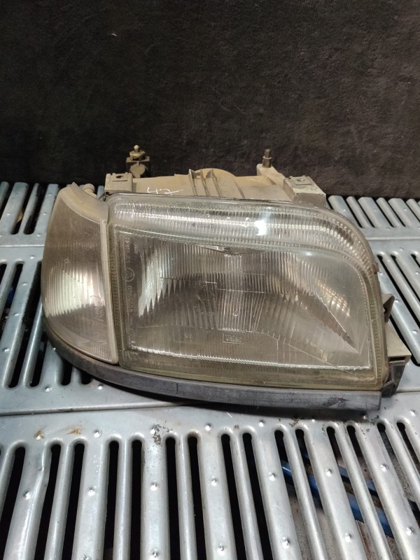 Farol Frente Direito / Otica Direita RENAULT CLIO I (B/C57_, 5/357_) | 90 - 98