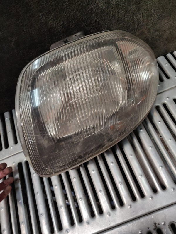 Farol Frente Esquerdo / Otica Esquerda RENAULT CLIO II (BB_, CB_) | 98 - 