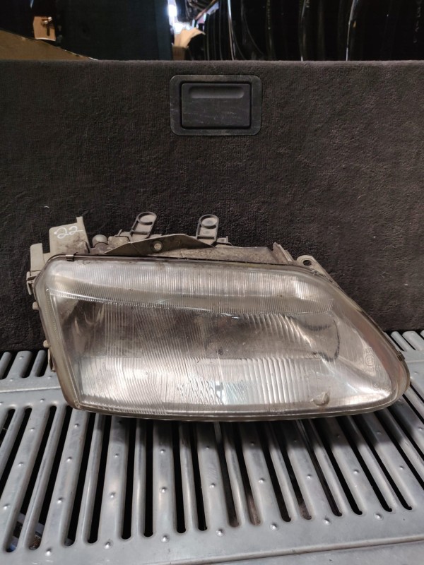 Farol Frente Direito / Otica Direita RENAULT ESPACE III (JE0_) | 96 - 02 Imagem-5