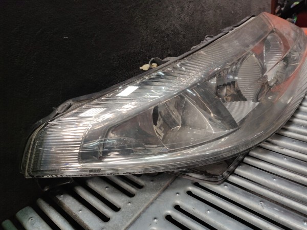 Farol Frente Direito / Otica Direita RENAULT LAGUNA II (BG0/1_) | 01 - 07
