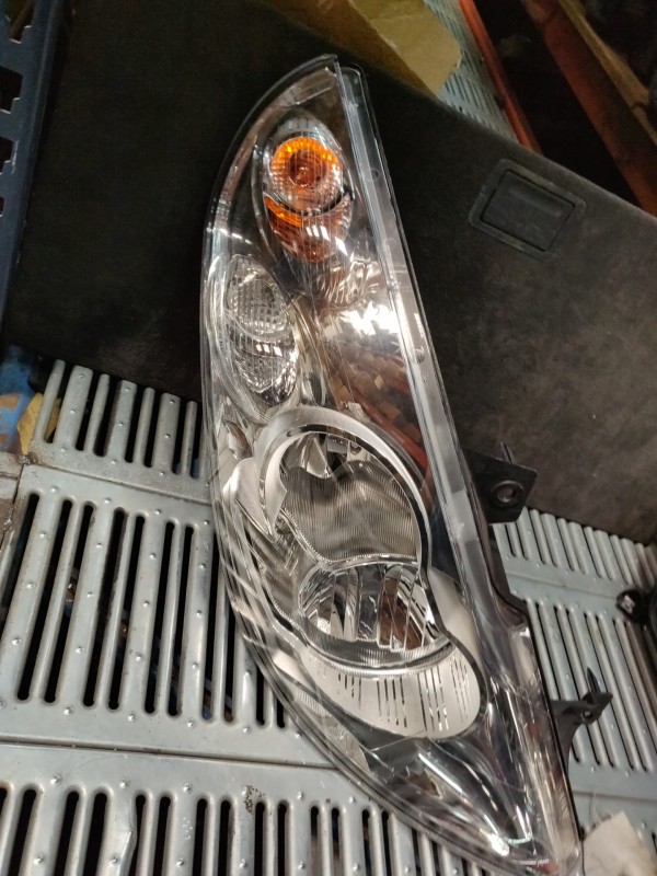 Farol Frente Direito / Otica Direita RENAULT MASTER III Caixa (FV) | 10 -  Imagem-8