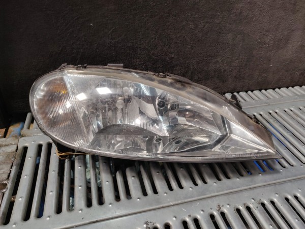 Farol Frente Direito / Otica Direita RENAULT MEGANE I (BA0/1_) | 95 - 04