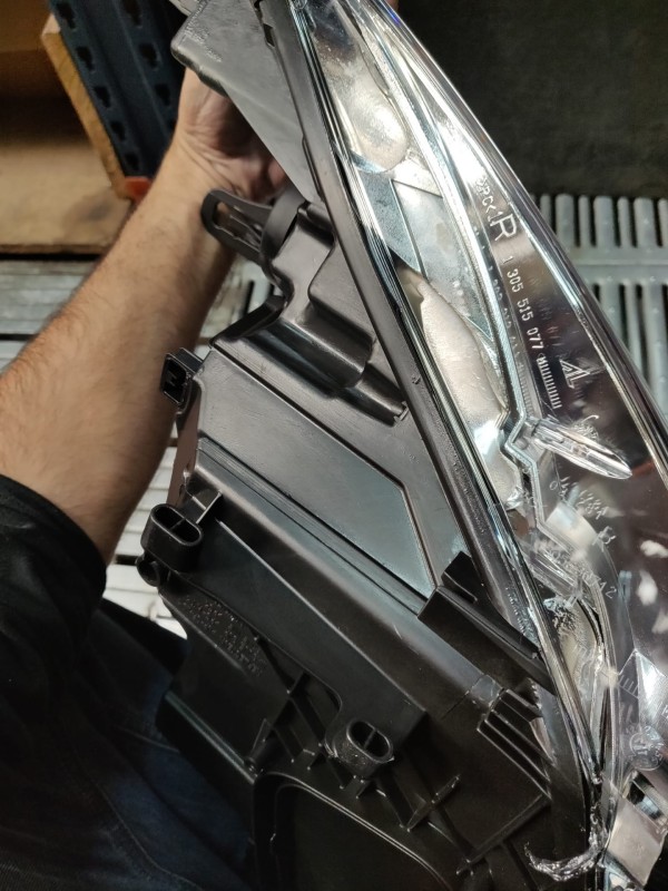 Farol Frente Direito / Otica Direita RENAULT MEGANE III Hatchback (BZ0/1_) | 08 -  Imagem-2