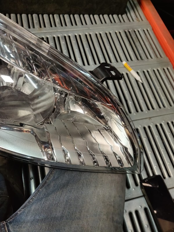 Farol Frente Direito / Otica Direita RENAULT MEGANE III Hatchback (BZ0/1_) | 08 -  Imagem-9