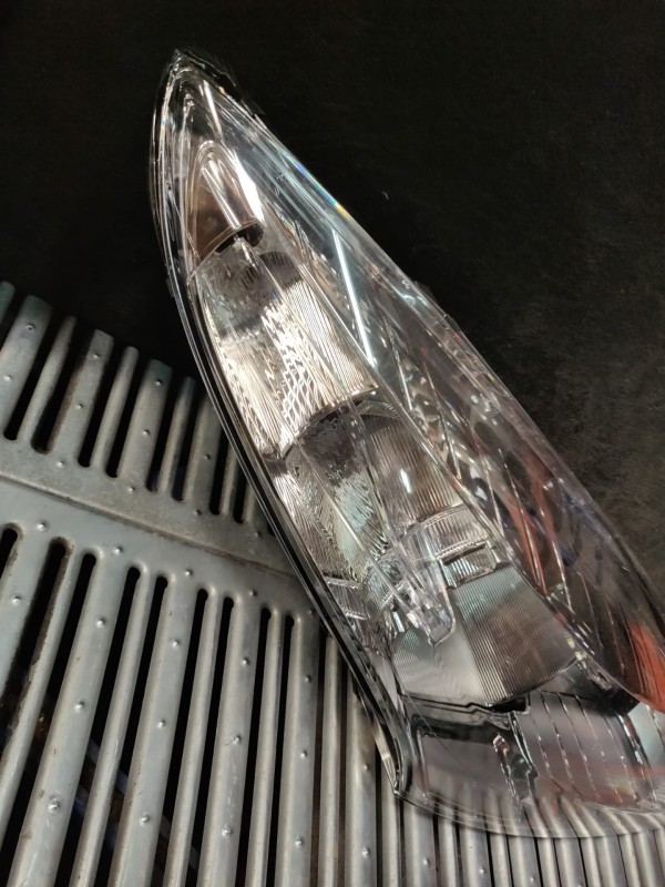 Farol Frente Direito / Otica Direita RENAULT MEGANE III Hatchback (BZ0/1_) | 08 -  Imagem-13
