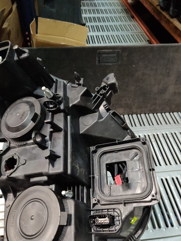 Farol Frente Direito / Otica Direita RENAULT MEGANE IV Hatchback (B9A/M/N_) | 15 -  Imagem-4