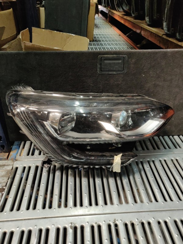Farol Frente Direito / Otica Direita RENAULT MEGANE IV Hatchback (B9A/M/N_) | 15 -  Imagem-12