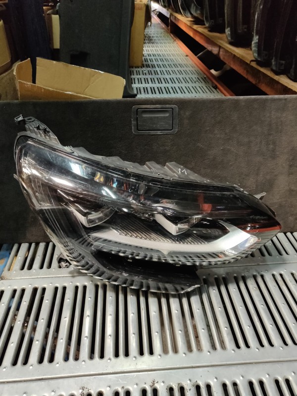 Farol Frente Direito / Otica Direita RENAULT MEGANE IV Hatchback (B9A/M/N_) | 15 -  Imagem-14