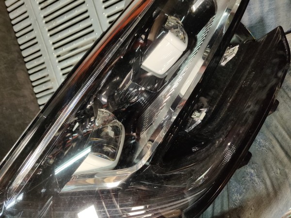Farol Frente Direito / Otica Direita RENAULT MEGANE IV Hatchback (B9A/M/N_) | 15 -  Imagem-15