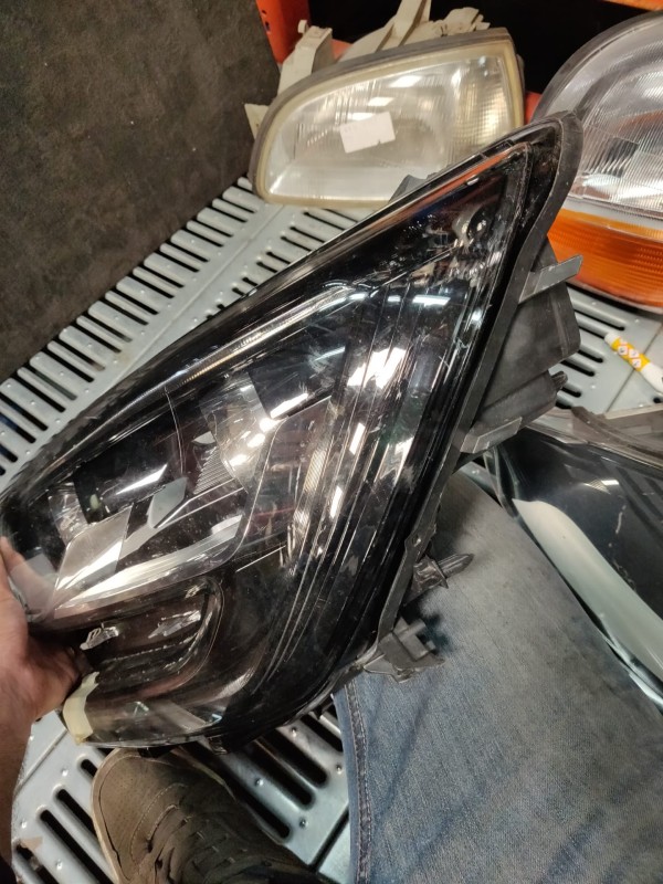 Farol Frente Esquerdo / Otica Esquerda RENAULT MEGANE IV Hatchback (B9A/M/N_) | 15 -  Imagem-1