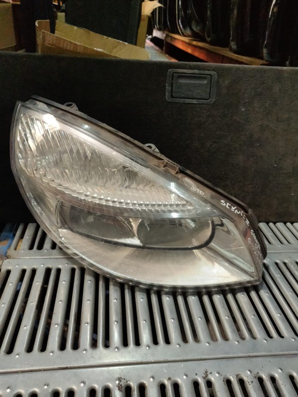 Farol Frente Direito / Otica Direita RENAULT SCÉNIC II (JM0/1_) | 03 - 10 Imagem-11