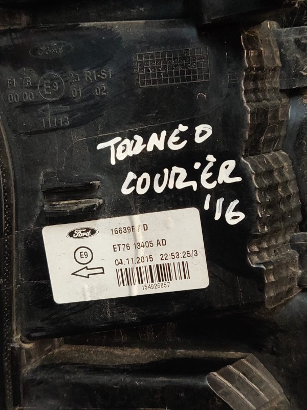 Farolim Esquerdo Painel Lanterna Esquerda Ilharga FORD TOURNEO COURIER B460 Kombi | 14 -  Imagem-10