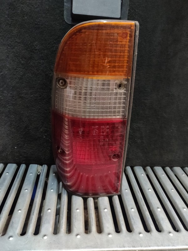 Farolim Esquerdo Painel Lanterna Esquerda Ilharga FORD RANGER (ER, EQ, R_) | 97 - 09