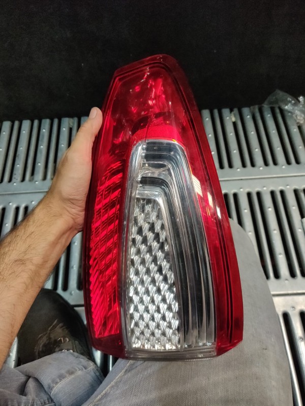 Farolim Esquerdo Painel Lanterna Esquerda Ilharga FORD MONDEO IV Turnier (BA7) | 07 - 15