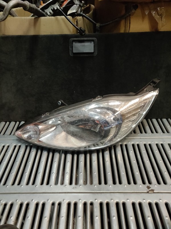 Farol Frente Esquerdo / Otica Esquerda FORD KA (RU8) | 08 - 