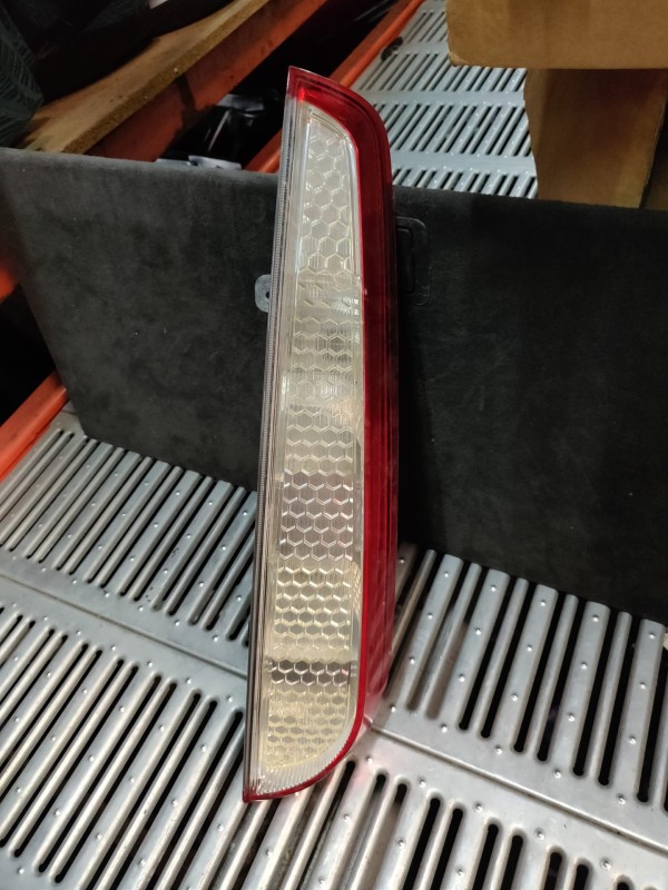 Farolim Direito do Painel Lanterna direitaIlharga FORD FOCUS II Caixa/Combi | 04 - 11