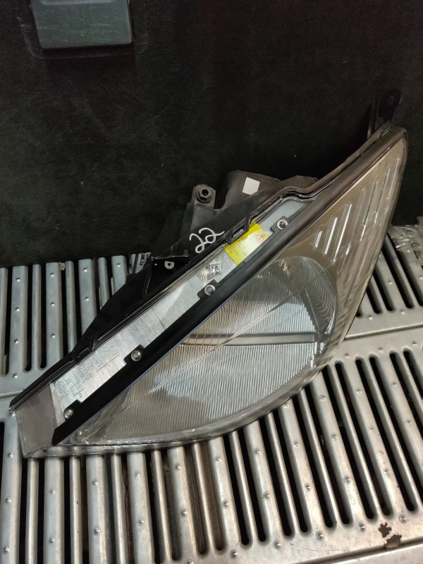 Farol Frente Esquerdo / Otica Esquerda FORD FOCUS (DAW, DBW) | 98 - 09 Imagem-3 Farol Frente Esquerdo / Otica Esquerda FORD FOCUS (DAW, DBW) | 98 - 09 Imagem-3