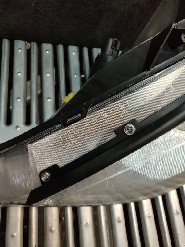 Farol Frente Esquerdo / Otica Esquerda FORD FOCUS (DAW, DBW) | 98 - 09 Imagem-4 Farol Frente Esquerdo / Otica Esquerda FORD FOCUS (DAW, DBW) | 98 - 09 Imagem-4