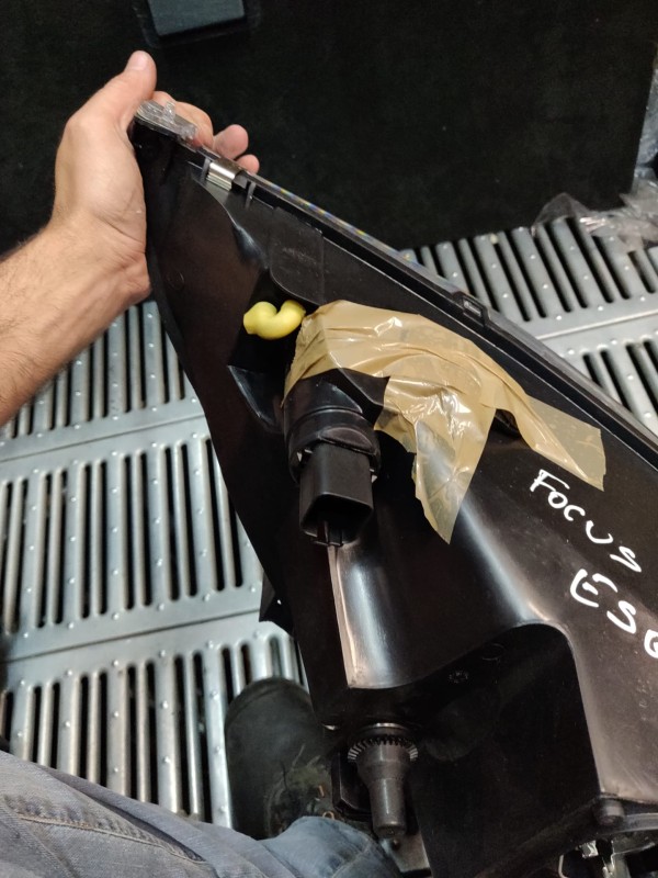 Farol Frente Esquerdo / Otica Esquerda FORD FOCUS (DAW, DBW) | 98 - 09 Imagem-5 Farol Frente Esquerdo / Otica Esquerda FORD FOCUS (DAW, DBW) | 98 - 09 Imagem-5