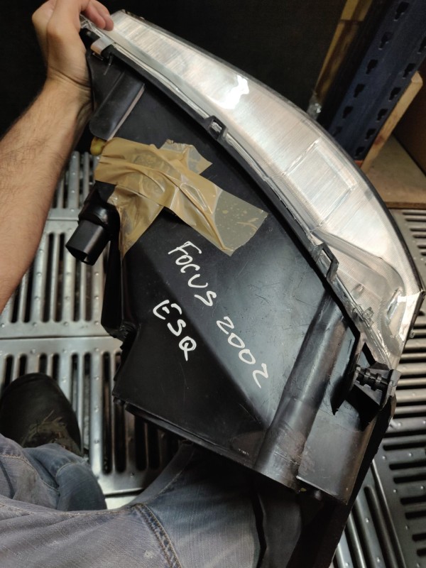 Farol Frente Esquerdo / Otica Esquerda FORD FOCUS (DAW, DBW) | 98 - 09 Imagem-6 Farol Frente Esquerdo / Otica Esquerda FORD FOCUS (DAW, DBW) | 98 - 09 Imagem-6