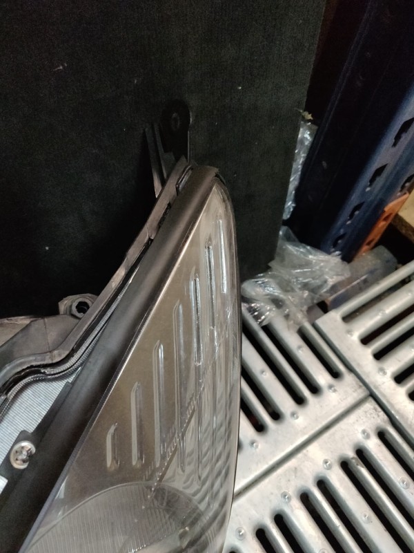 Farol Frente Esquerdo / Otica Esquerda FORD FOCUS (DAW, DBW) | 98 - 09 Imagem-8 Farol Frente Esquerdo / Otica Esquerda FORD FOCUS (DAW, DBW) | 98 - 09 Imagem-8