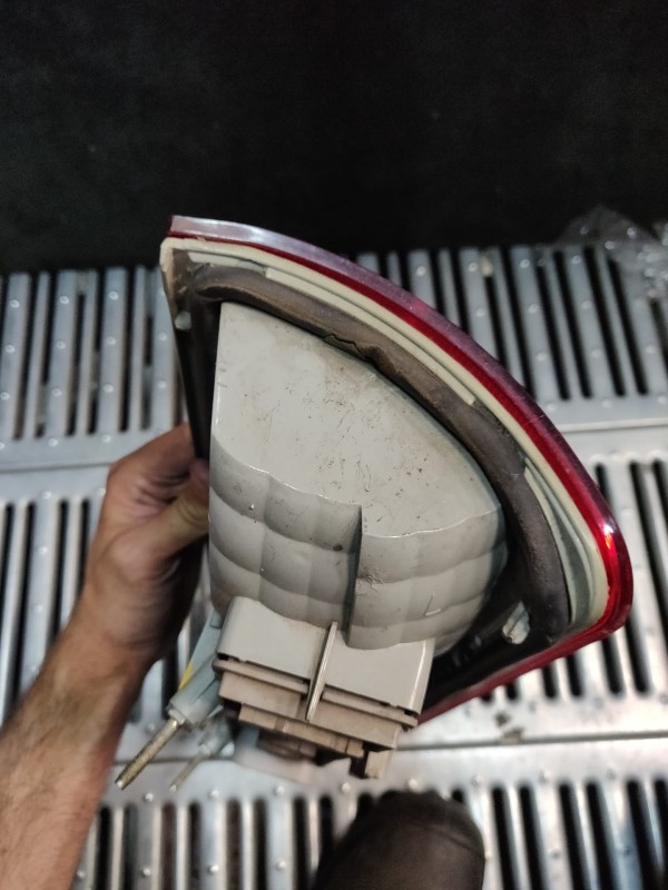 Farolim Esquerdo Painel Lanterna Esquerda Ilharga FORD TRANSIT CONNECT (P65_, P70_, P80_) | 02 -  Imagem-5 Farolim Esquerdo Painel Lanterna Esquerda Ilharga FORD TRANSIT CONNECT (P65_, P70_, P80_) | 02 -  Imagem-5