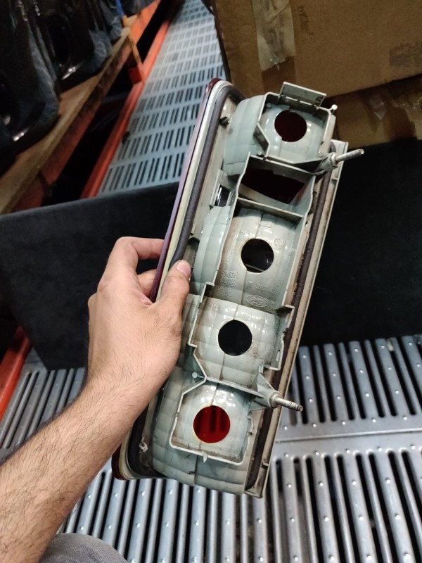 Farolim Esquerdo Painel Lanterna Esquerda Ilharga FORD TRANSIT CONNECT (P65_, P70_, P80_) | 02 -  Imagem-6 Farolim Esquerdo Painel Lanterna Esquerda Ilharga FORD TRANSIT CONNECT (P65_, P70_, P80_) | 02 -  Imagem-6