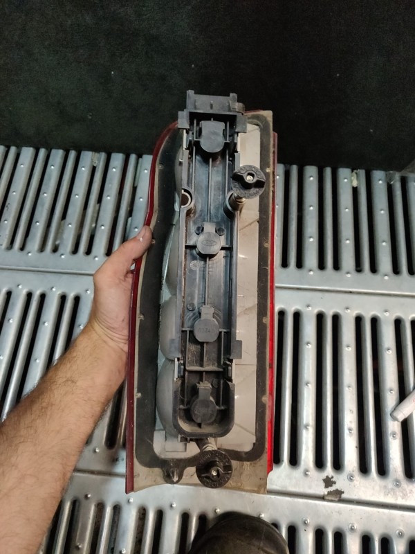 Farolim Direito do Painel Lanterna direitaIlharga FORD TRANSIT Caixa (FA_ _) | 06 - 14 Imagem-6 Farolim Direito do Painel Lanterna direitaIlharga FORD TRANSIT Caixa (FA_ _) | 06 - 14 Imagem-6