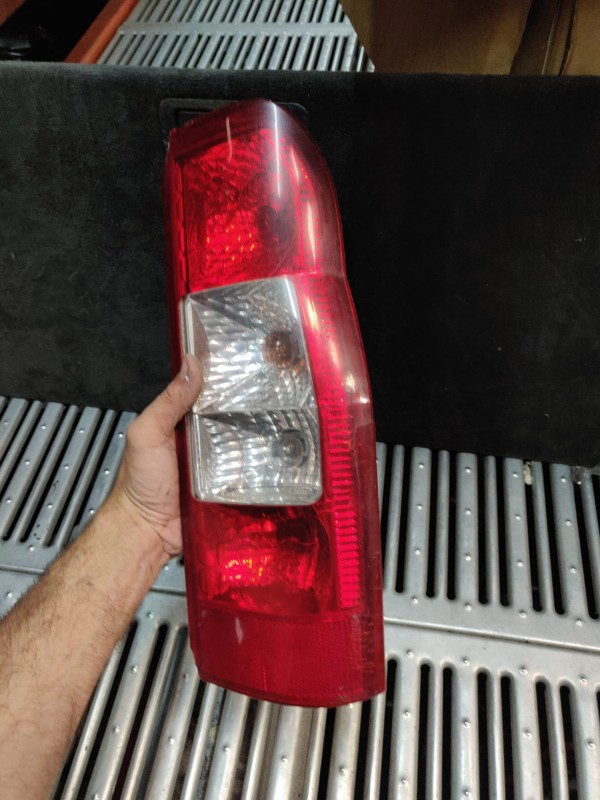 Farolim Direito do Painel Lanterna direitaIlharga FORD TRANSIT Caixa (FA_ _) | 06 - 14 Imagem-7 Farolim Direito do Painel Lanterna direitaIlharga FORD TRANSIT Caixa (FA_ _) | 06 - 14 Imagem-7