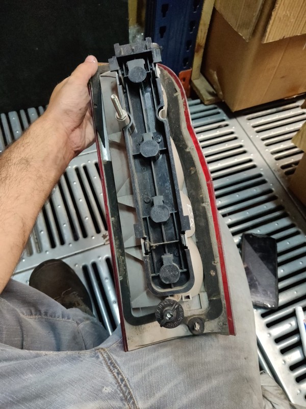 Farolim Esquerdo Painel Lanterna Esquerda Ilharga FORD TRANSIT Caixa (FA_ _) | 06 - 14 Imagem-9 Farolim Esquerdo Painel Lanterna Esquerda Ilharga FORD TRANSIT Caixa (FA_ _) | 06 - 14 Imagem-9