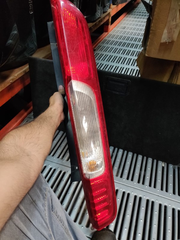 Farolim Esquerdo Painel Lanterna Esquerda Ilharga FORD FOCUS II (DA_, HCP, DP) | 04 - 13