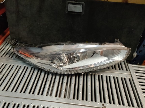Farol Frente Direito / Otica Direita FORD FIESTA VI (CB1, CCN) | 08 - 