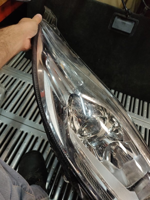 Farol Frente Direito / Otica Direita FORD FIESTA VI (CB1, CCN) | 08 -  Imagem-2 Farol Frente Direito / Otica Direita FORD FIESTA VI (CB1, CCN) | 08 -  Imagem-2