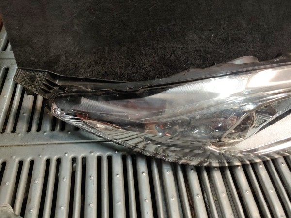 Farol Frente Direito / Otica Direita FORD FIESTA VI (CB1, CCN) | 08 -  Imagem-3 Farol Frente Direito / Otica Direita FORD FIESTA VI (CB1, CCN) | 08 -  Imagem-3