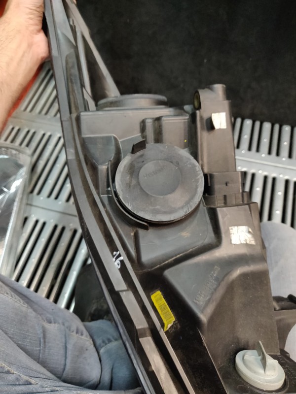 Farol Frente Direito / Otica Direita FORD FIESTA VI (CB1, CCN) | 08 -  Imagem-4 Farol Frente Direito / Otica Direita FORD FIESTA VI (CB1, CCN) | 08 -  Imagem-4