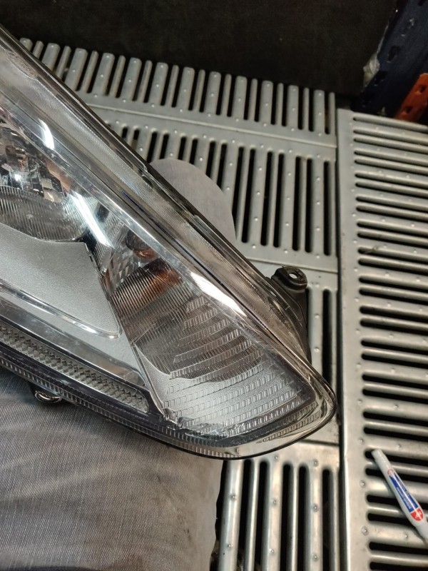 Farol Frente Direito / Otica Direita FORD FIESTA VI (CB1, CCN) | 08 -  Imagem-6 Farol Frente Direito / Otica Direita FORD FIESTA VI (CB1, CCN) | 08 -  Imagem-6