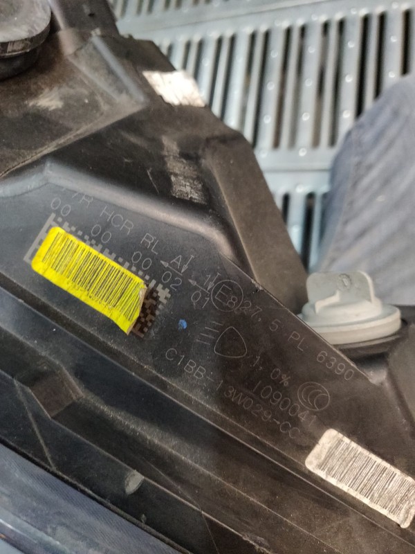 Farol Frente Direito / Otica Direita FORD FIESTA VI (CB1, CCN) | 08 -  Imagem-16 Farol Frente Direito / Otica Direita FORD FIESTA VI (CB1, CCN) | 08 -  Imagem-16