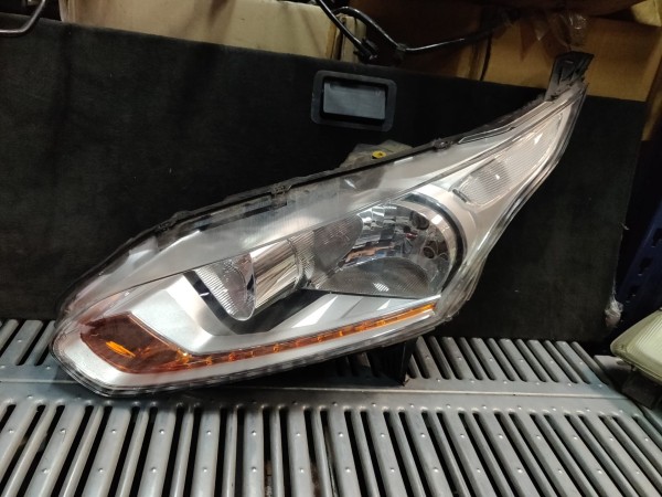 Farol Frente Esquerdo / Otica Esquerda FORD TRANSIT CONNECT Combi | 13 - 