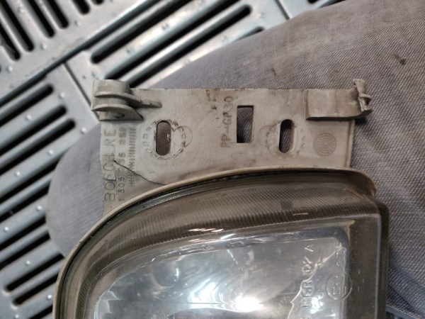 Farol Frente Direito / Otica Direita FORD FIESTA Caixa (J5_, J3_) | 96 -  Imagem-7 Farol Frente Direito / Otica Direita FORD FIESTA Caixa (J5_, J3_) | 96 -  Imagem-7