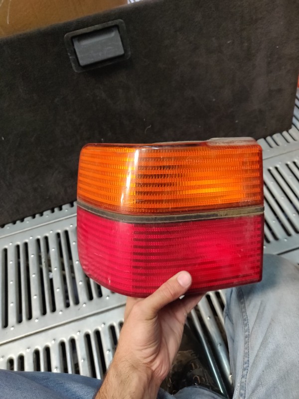 Farolim Esquerdo Painel Lanterna Esquerda Ilharga VOLKSWAGEN VENTO (1H2) | 91 - 98