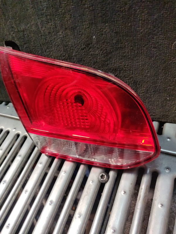 Farolim Esquerdo da Mala VOLKSWAGEN GOLF VI (5K1) | 08 - 14 Imagem-2 Farolim Esquerdo da Mala VOLKSWAGEN GOLF VI (5K1) | 08 - 14 Imagem-2