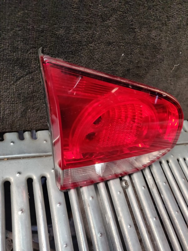 Farolim Esquerdo da Mala VOLKSWAGEN GOLF VI (5K1) | 08 - 14 Imagem-3 Farolim Esquerdo da Mala VOLKSWAGEN GOLF VI (5K1) | 08 - 14 Imagem-3