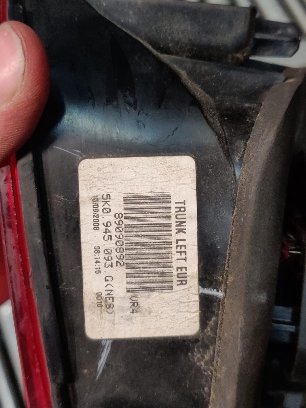 Farolim Esquerdo da Mala VOLKSWAGEN GOLF VI (5K1) | 08 - 14 Imagem-7 Farolim Esquerdo da Mala VOLKSWAGEN GOLF VI (5K1) | 08 - 14 Imagem-7