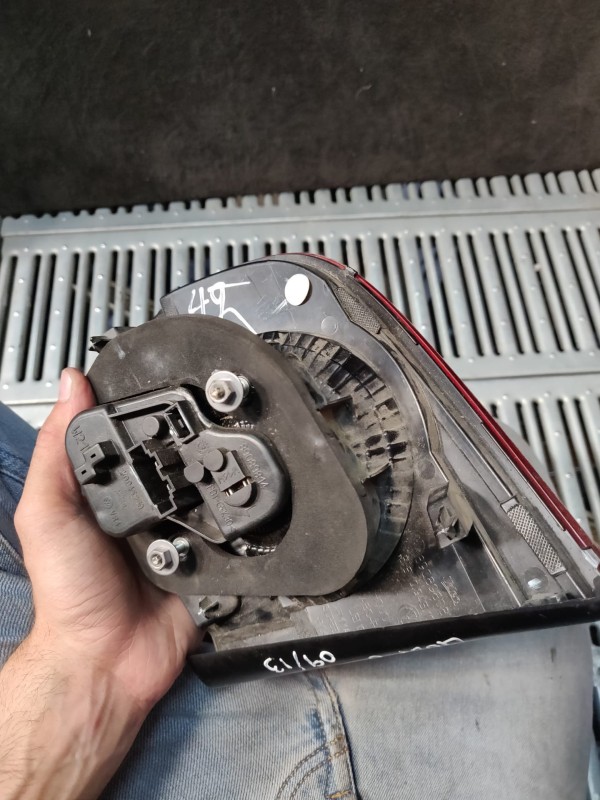 Farolim Esquerdo da Mala VOLKSWAGEN GOLF VI (5K1) | 08 - 14 Imagem-9 Farolim Esquerdo da Mala VOLKSWAGEN GOLF VI (5K1) | 08 - 14 Imagem-9