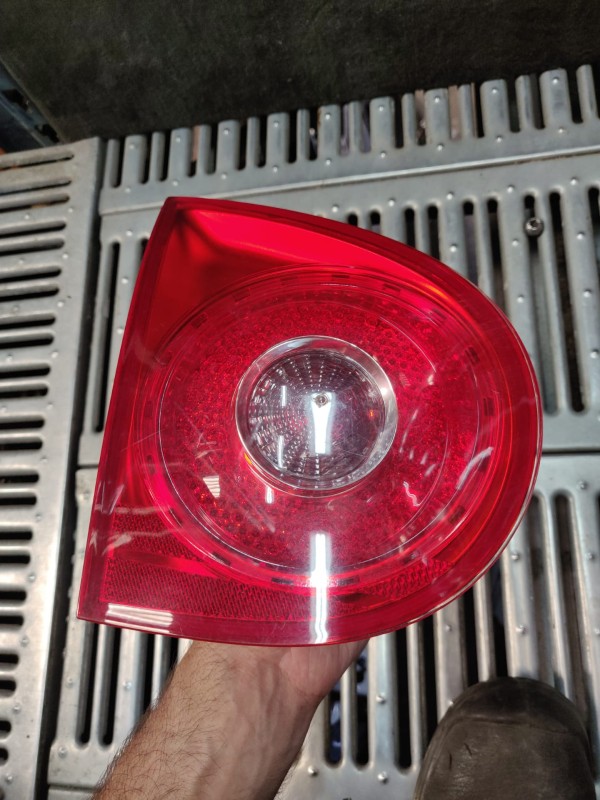Farolim Esquerdo da Mala VOLKSWAGEN GOLF V (1K1) | 03 - 09