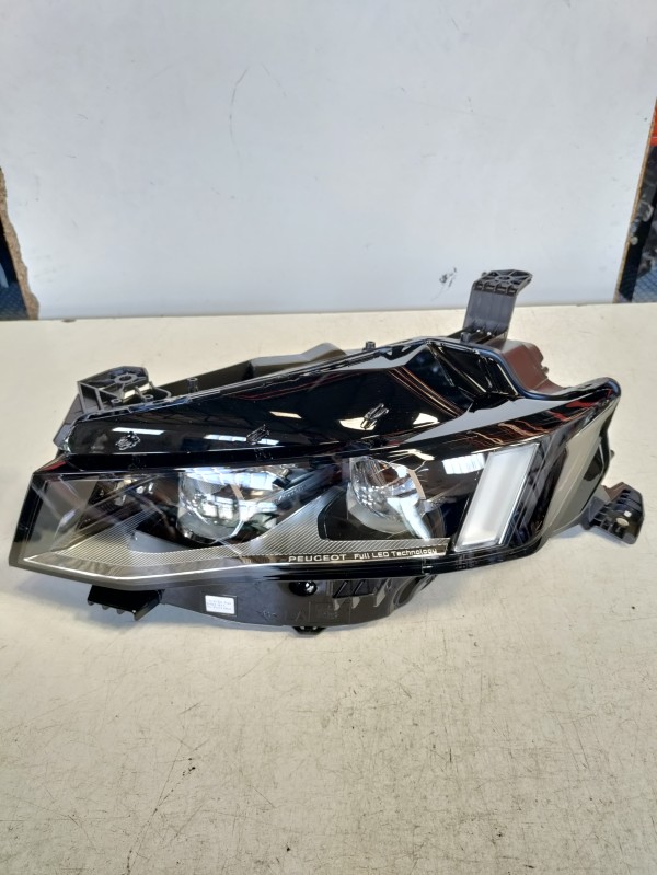 Farol Frente Esquerdo / Otica Esquerda PEUGEOT 508 II (FB_, FH_, F3_) | 18 - 