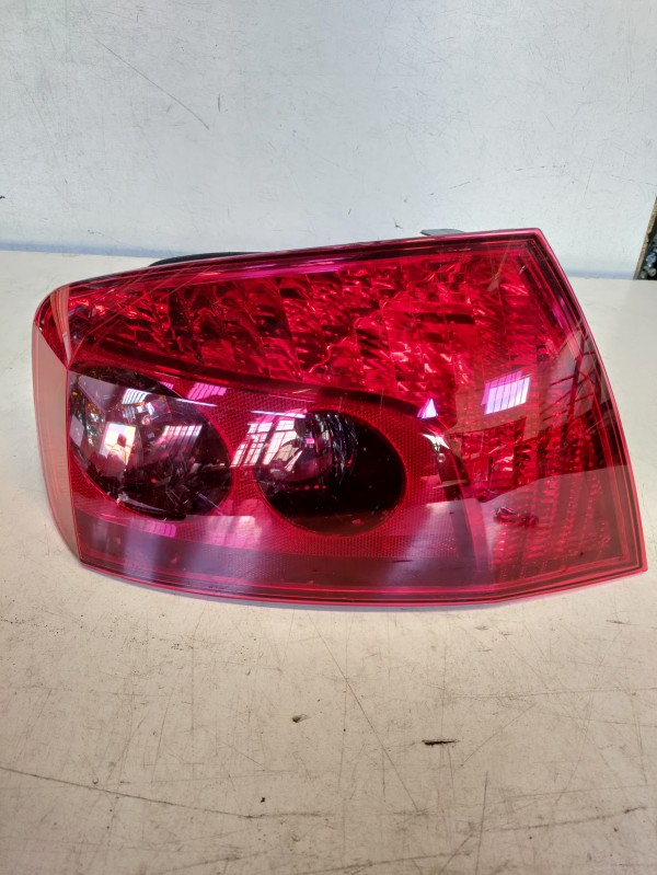 Farolim Esquerdo Painel Lanterna Esquerda Ilharga PEUGEOT 407 (6D_) | 04 - 11