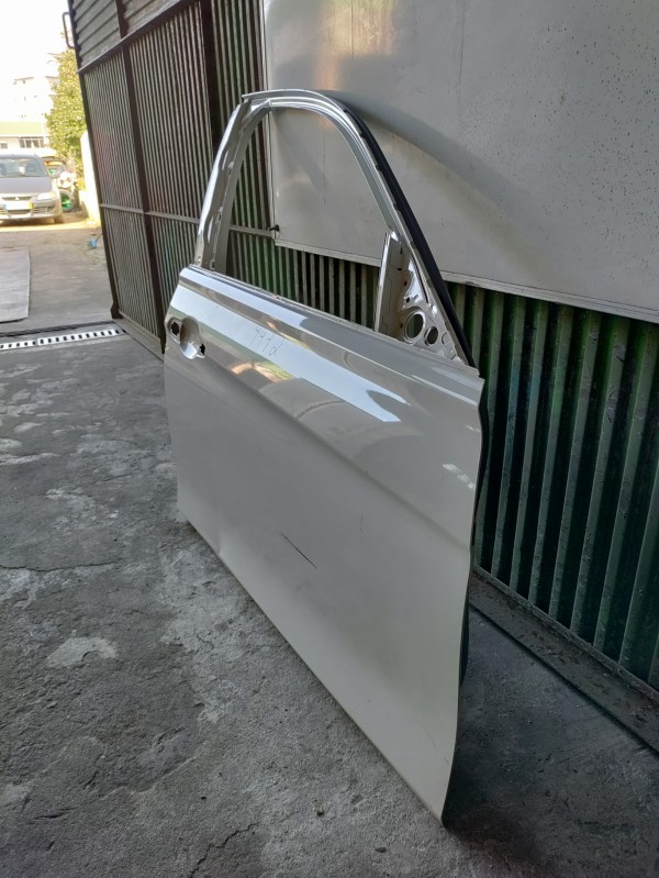 Front Door Right  BMW 3 (F30, F80) | 11 - 18 Imagem-1 Front Door Right  BMW 3 (F30, F80) | 11 - 18 Imagem-1