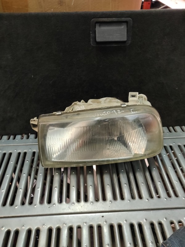 Farol Frente Esquerdo / Otica Esquerda VOLKSWAGEN VENTO (1H2) | 91 - 98
